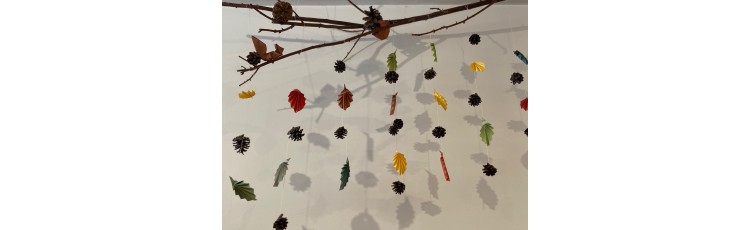Atelier Créatif : Mobile d'Automne origami et pommes de pin !