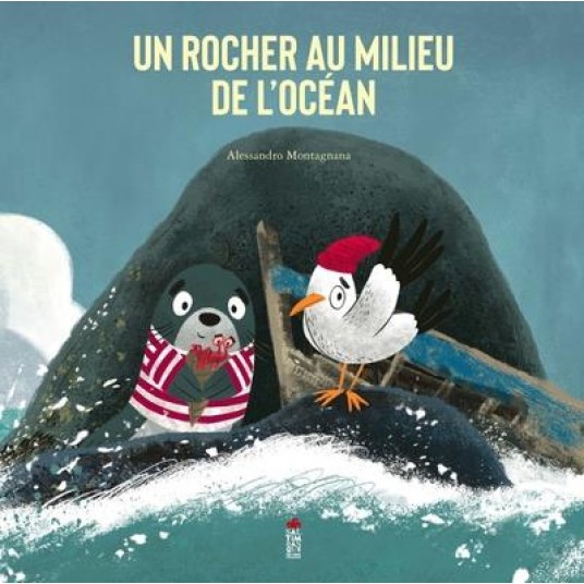 UN ROCHER AU MILIEU DE L'OCEAN